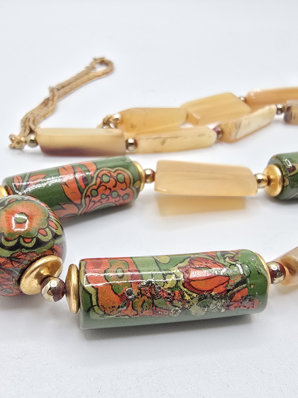 Beaded Necklace Green Floral Barrel Pearlescent Tan Beads Gold Tone Vintage 28"